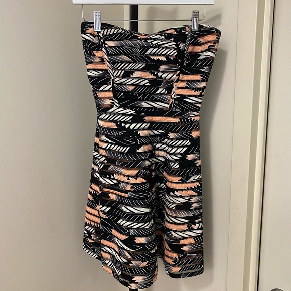 PARKER Abstract Print Strapless Dress - Picture 2 of 5